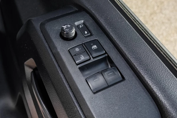 2022 Toyota HiAce GDH300R  Van Image 19