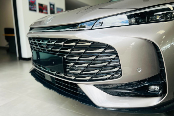 2025 MG HS AS33H Essence Hybrid+ SUV Image 6
