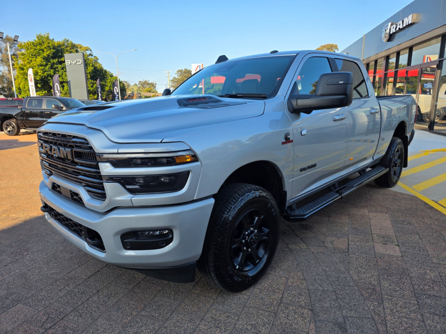 2026 Ram 2500 DJ Laramie Dual Cab Image 8
