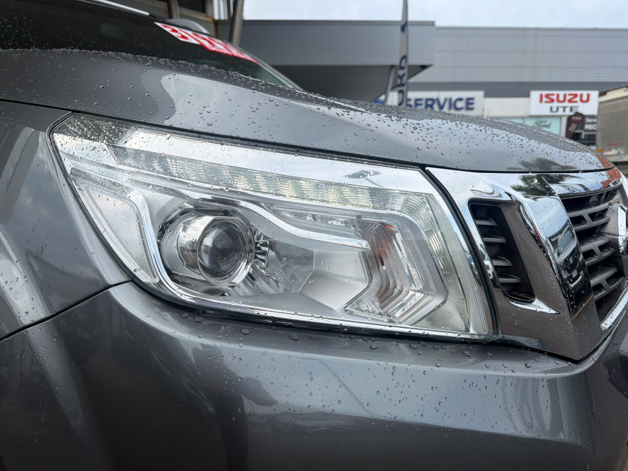 2018 Nissan Navara D23 Series 3 ST-X King Cab Pickup Image 19