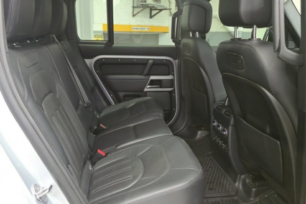 2020 Land Rover Defender L663 HSE SUV Image 17