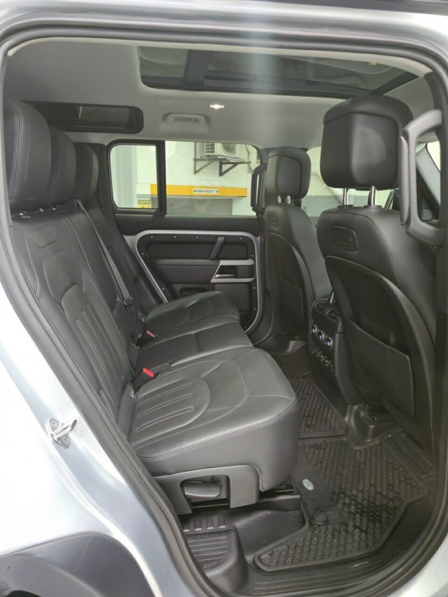 2020 Land Rover Defender L663 HSE SUV Image 17