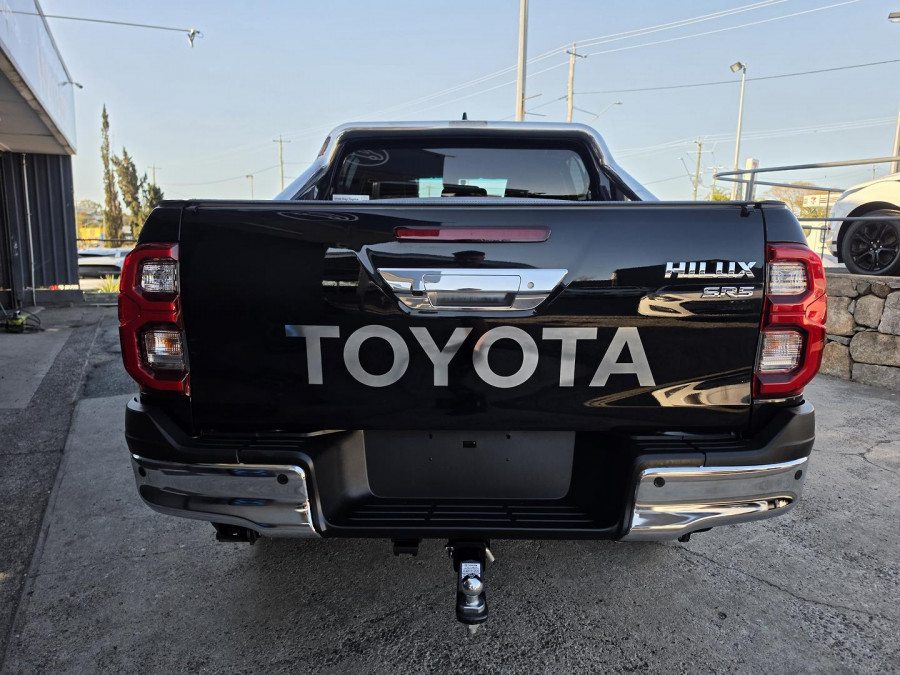 2023 Toyota HiLux GUN126R SR5 Ute Image 8