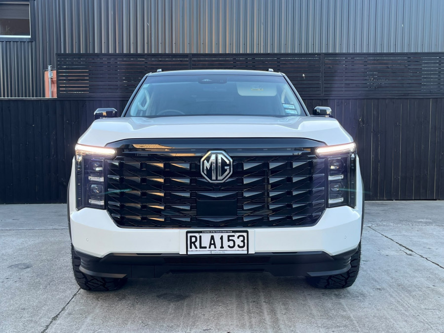 2025 MG U9 Black Edition Ute Image 8