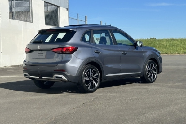 2026 MG ZS Essence Hybrid+ SUV Image 3