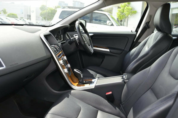 2016 Volvo XC60 Troopcarrier Image 5