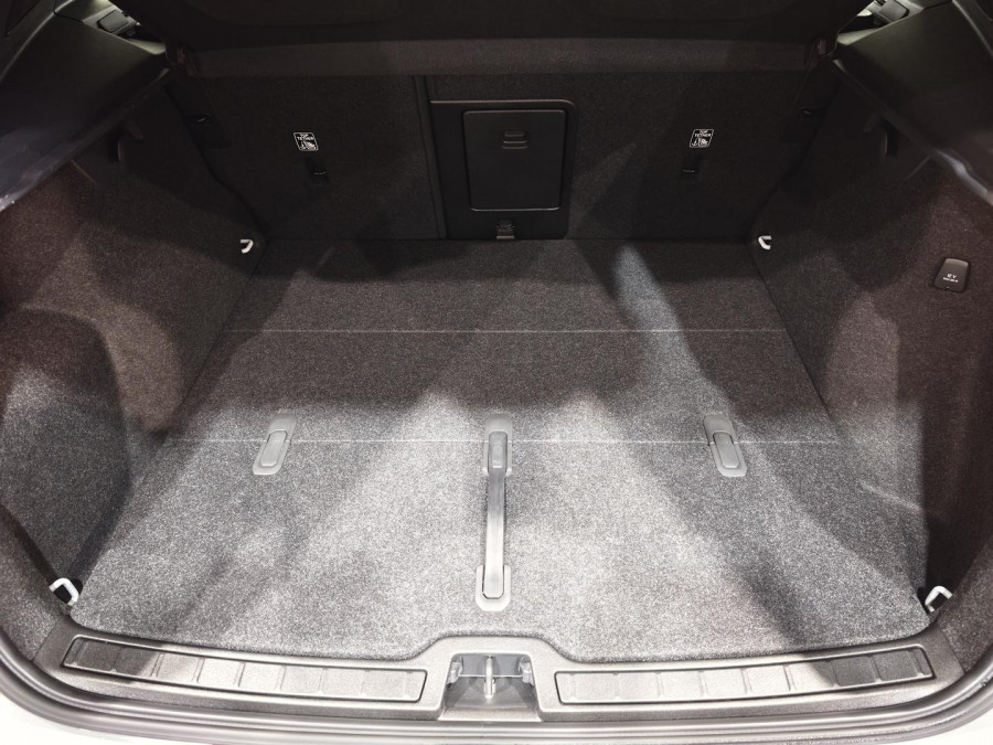 2025 MY26 Volvo XC40 XZ Ultra B4 Bright SUV Image 25