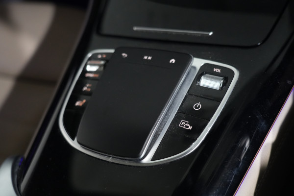 2020 Mercedes-Benz EQC EQC400 SUV Image 16