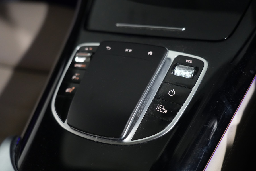 2020 Mercedes-Benz EQC EQC400 SUV Image 16
