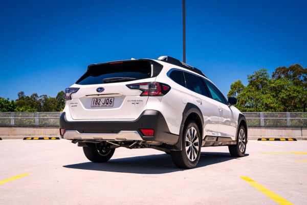 2023 Subaru Outback 6GEN AWD Touring XT SUV Image 2