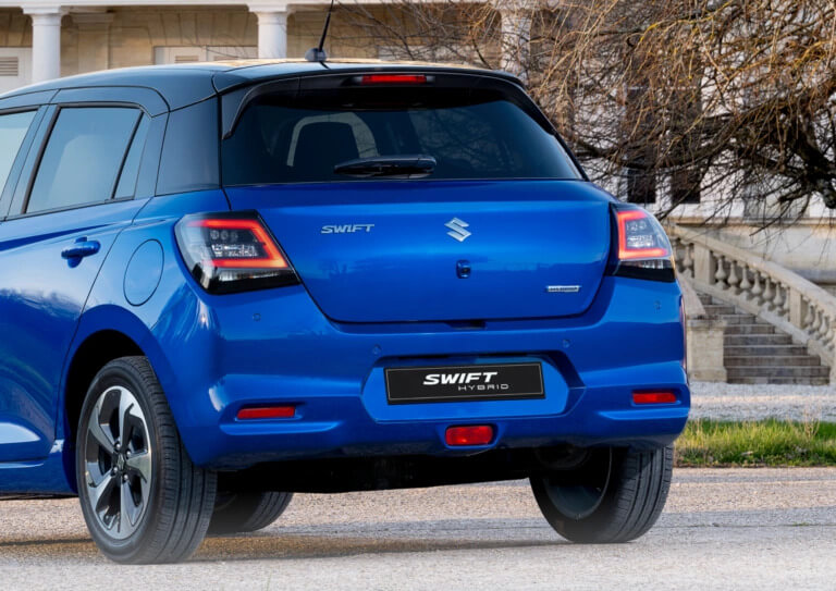 SCULPTED REAR