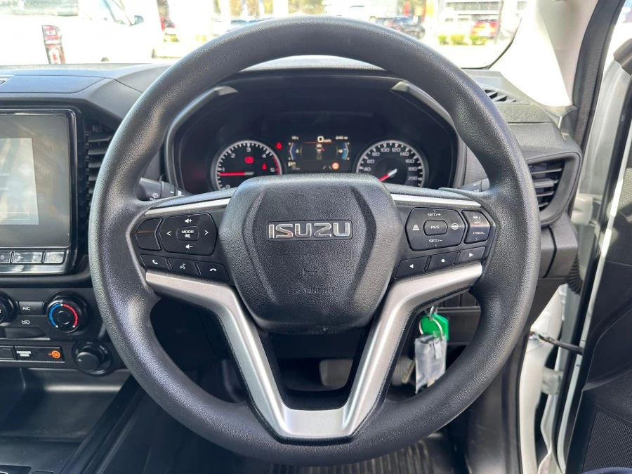 2023 Isuzu D-MAX RG SX Cab Chassis Image 12