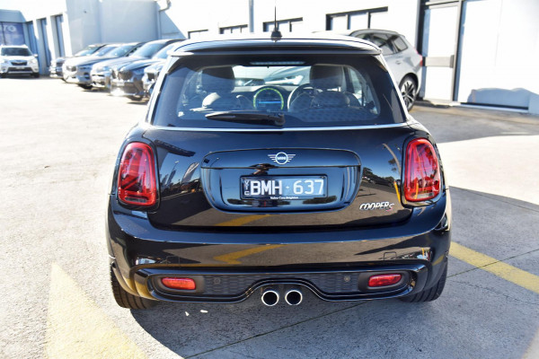 2020 MINI Cooper F56 LCI S Classic Hatch Image 18