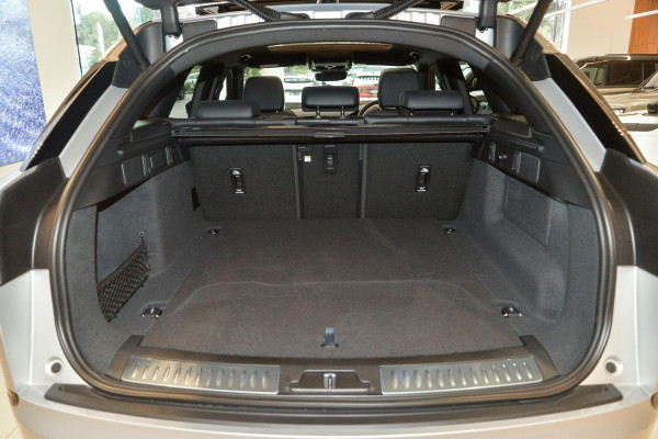 2024 MY25.5 Land Rover Range Rover Velar L560 P250 Dynamic SE SUV image 7