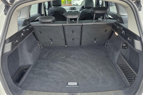2016 BMW X1 F48 sDrive18d SUV Image 14