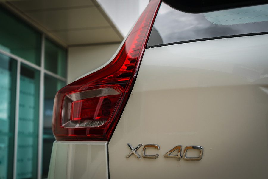 2024 MY25 Volvo XC40 XZ Ultra B4 Bright SUV Image 9