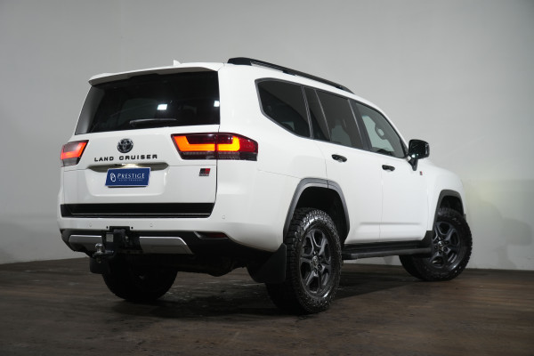 2023 Toyota LandCruiser Lc300 Gr-S (4x4) SUV Image 7