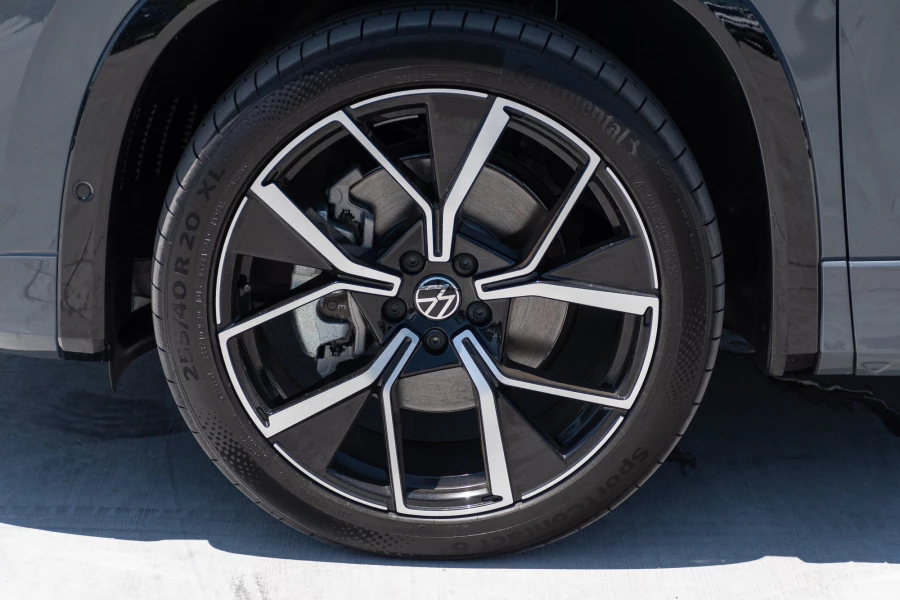 2025 Volkswagen Tayron R4 195TSI R-Line SUV Image 23