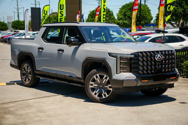 2025 LDV Terron 9 EKK1C Evolve Ute Image 1