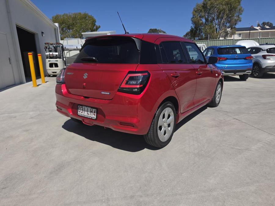 2024 Suzuki Swift UZ Hybrid Plus Hatch Image 3