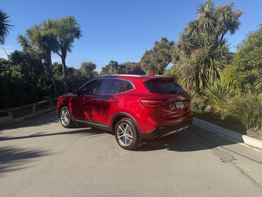 2022 MG HS Essence SUV Image 3