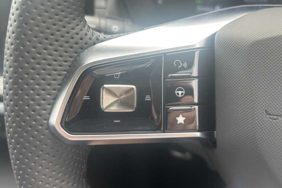 2025 MG ZS ZS32 Essence SUV Image 18