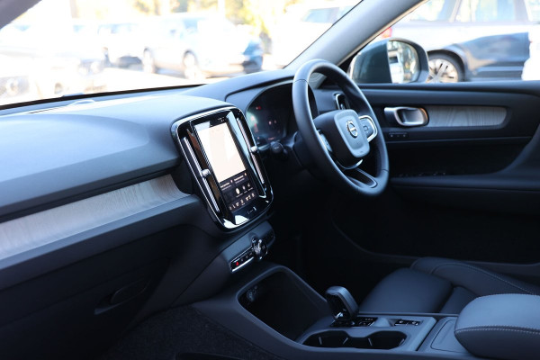 2026 Volvo XC40 XZ Plus B4 SUV Image 30