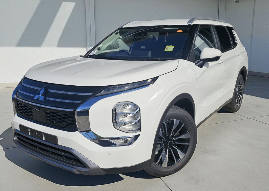 2025 Mitsubishi Outlander ZM LS SUV Image 1