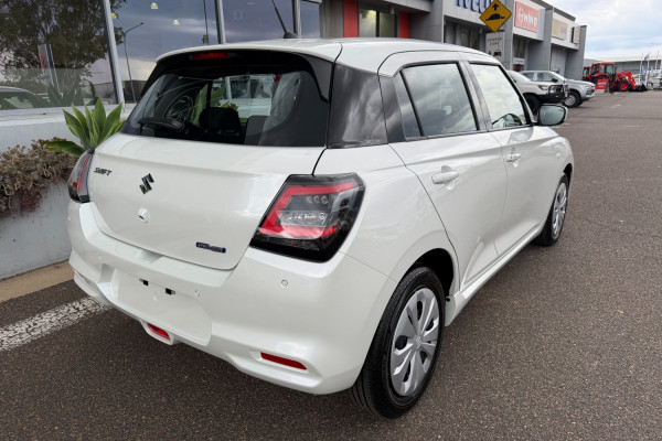 2025 Suzuki Swift Hybrid Hybrid SUV Image 3