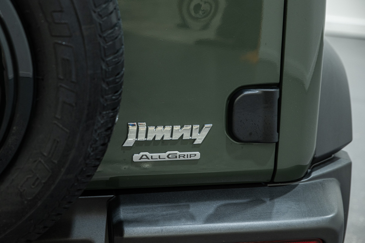 2022 Suzuki Jimny Glx SUV Image 3