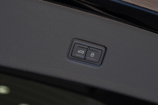 2026 MY25 Audi SQ8 F1 TFSI SUV image 16