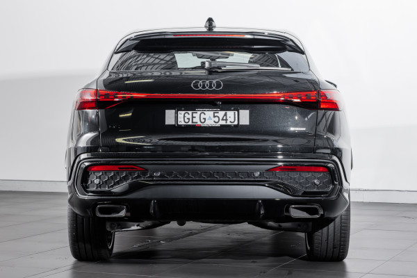 2026 Audi Q5 e-hybrid 270kW SUV image 5