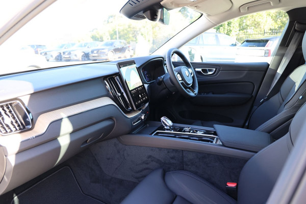 2025 MY26 Volvo XC60 UZ Plus B5 Bright SUV Image 27