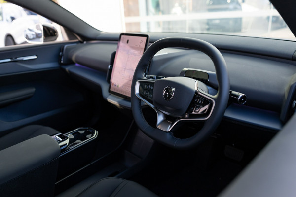 2026 Volvo EX30  Single Motor Extended Range Ultra SUV Image 14