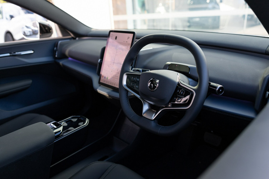 2026 Volvo EX30  Single Motor Extended Range Ultra SUV Image 14