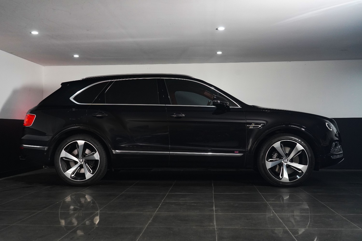 2016 Bentley Bentayga First Edition W12  SUV Image 17