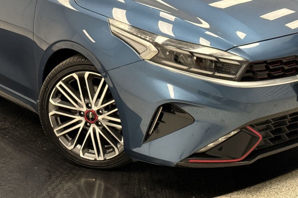 2021 Kia Cerato BD GT Sedan Image 2