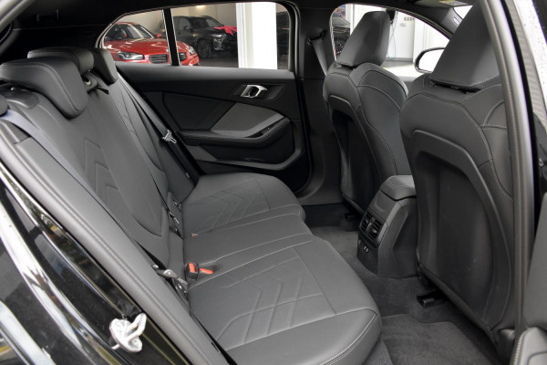 2026 BMW 1 Series F70 120 M Sport Hatch image 5