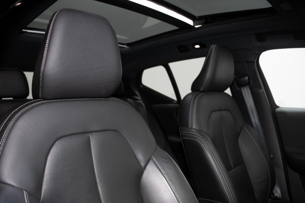 2022 Volvo XC40 XZ Recharge Pure Electric SUV Image 4