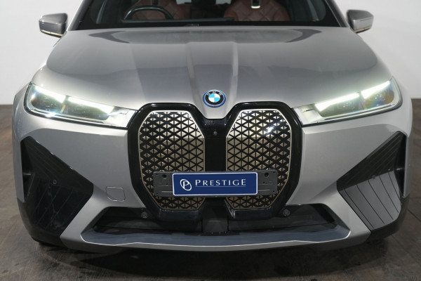 2023 BMW iX xDrive40 Sport SUV Image 3