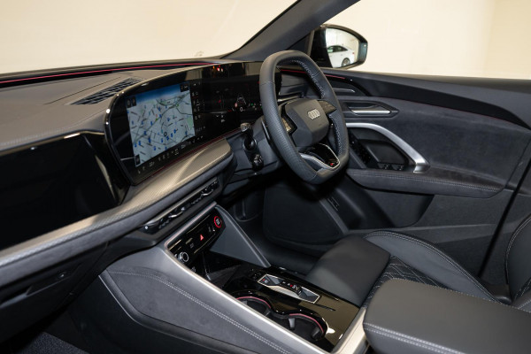 2025 Audi SQ5 GU  SUV image 8
