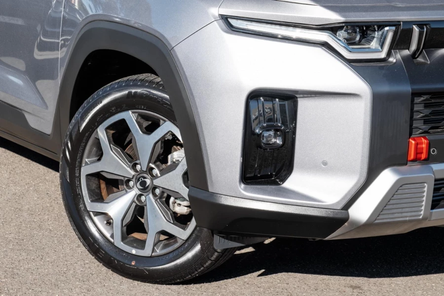 2025 KGM Torres J116 Adventure SUV Image 6