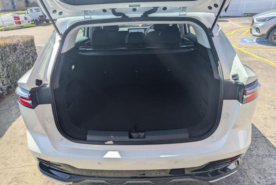 2024 MY24.5 MG HS AS33 Vibe SUV Image 6