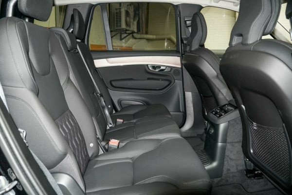 2025 MY26 Volvo XC90 L Series Ultra B5 Dark SUV Image 7