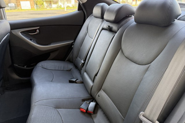 2014 Hyundai Elantra MD3 Trophy Sedan Image 13