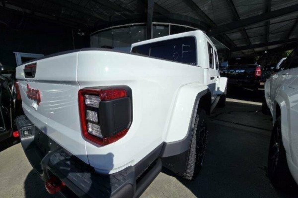 2023 Jeep Gladiator JT Rubicon Pickup Image 5