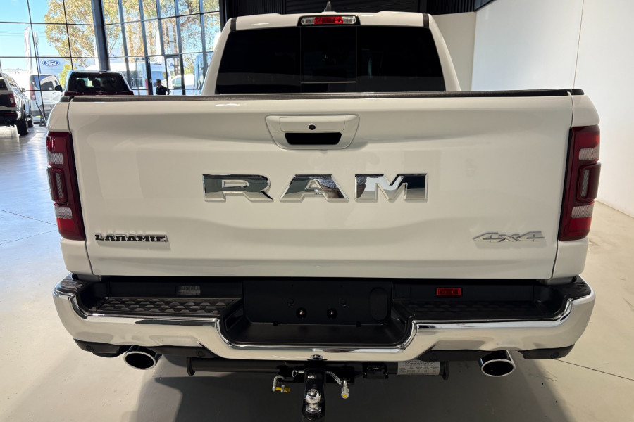 2024 Ram 1500 DT Laramie Ute Image 6