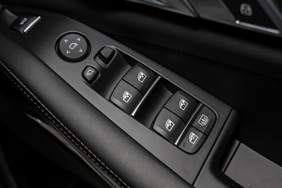 2025 BMW X7 G07 LCI M60i SUV