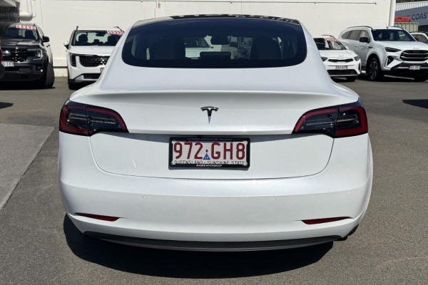 2022 Tesla Model 3  Rear-Wheel Drive Sedan Image 9