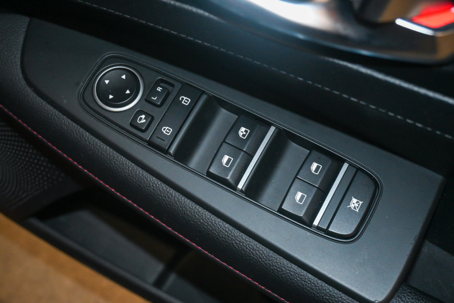 2021 MY22 Kia Cerato BD GT Hatch Image 10